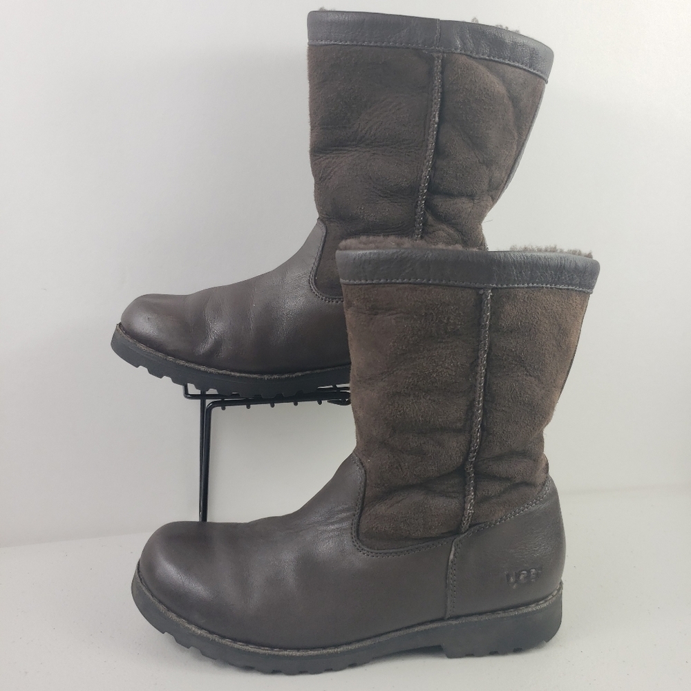 UGG Australia Riverton Short Boots sz 6 - Picture 2 of 10